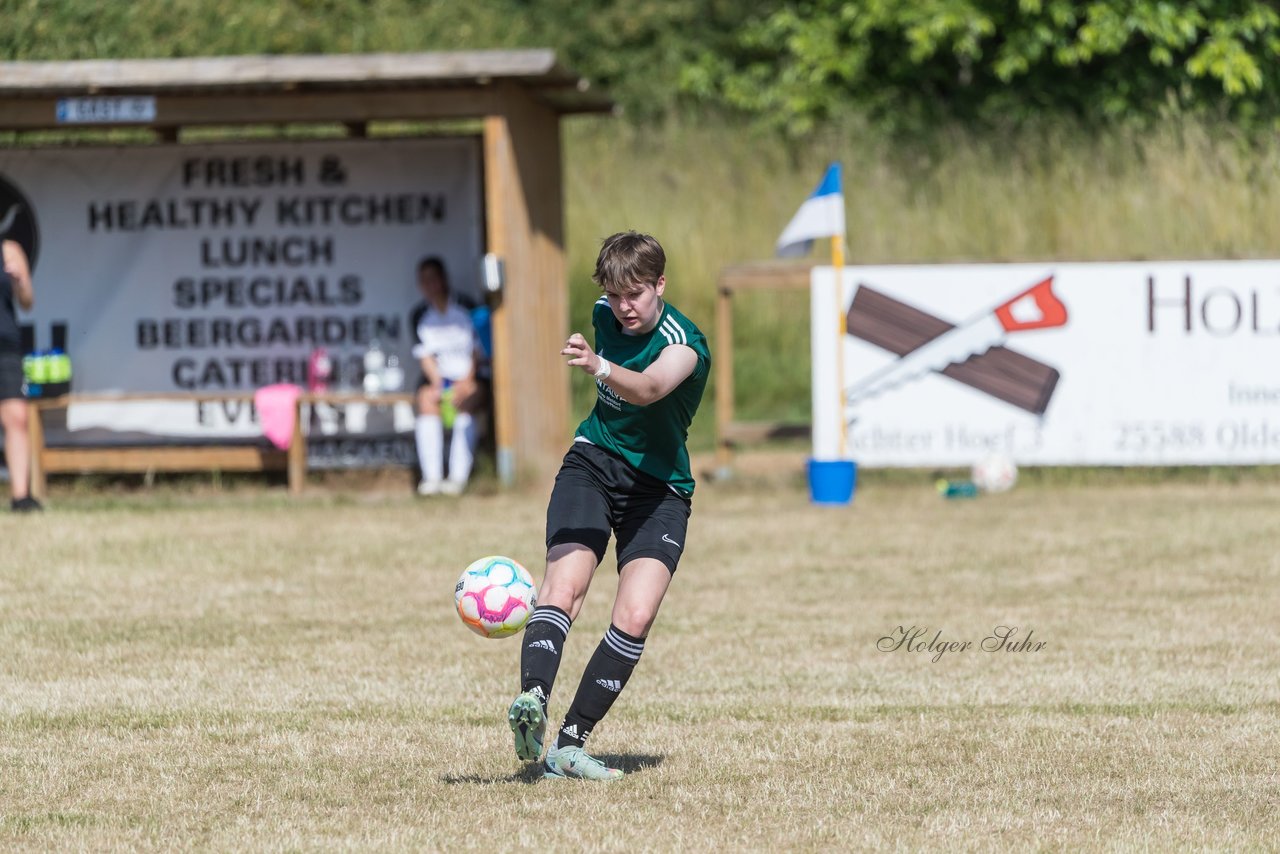 Bild 284 - wBJ TuRa Meldorf/Buesum - JFV Luebeck : Ergebnis: 1:0